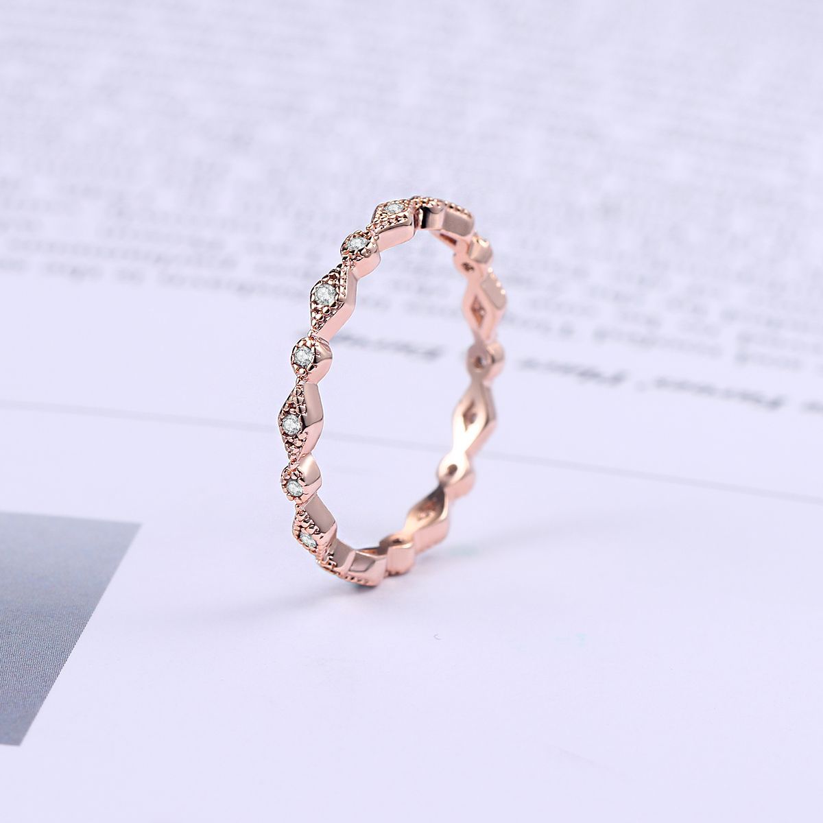 Women's Fashion Simple Inlaid Zircon Rose Gold Plated Ring