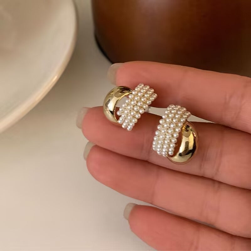 French Retro High-grade Pearl Metal Stud Earrings For Women