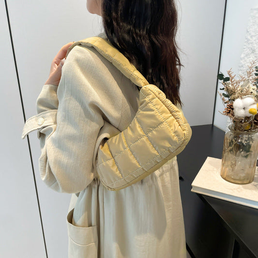 Fashion Simple One Shoulder Underarm New Moon Bag Women's