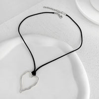 Irregular With Personality Heart-shaped Hollow Pendant Necklace For Women